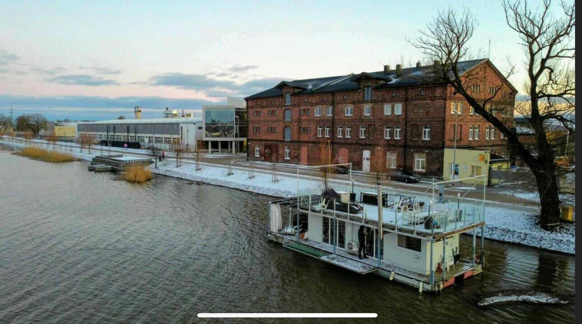 Houseboat On The Water Hotel Liepāja Kültér fotó