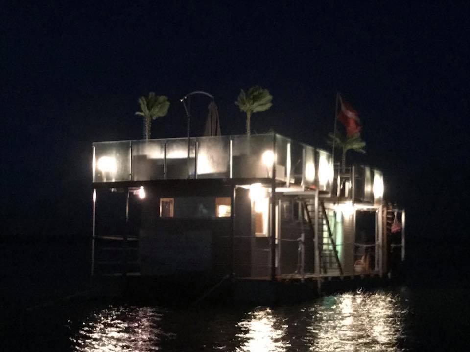 Houseboat On The Water Hotel Liepāja Kültér fotó
