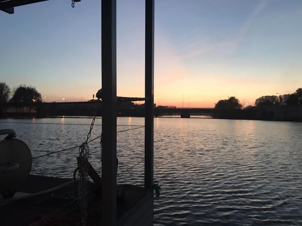 Houseboat On The Water Hotel Liepāja Kültér fotó